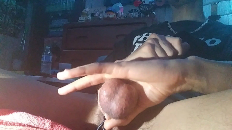 KingSpade: Сжимаю мои яйца, пока я подрачиваю мой член Лассо до водопада спермы