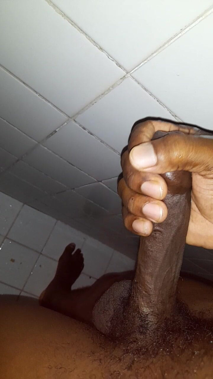 Black guy: Masturbándose S9 E5