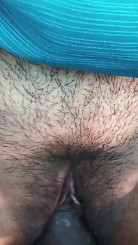 Meri Bhabhi Roj Khet Mein Bulakar Mujhse Chudwati Hai Vídeo Sexual Indiano