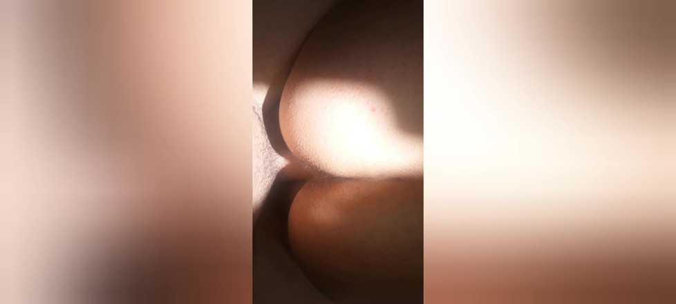 Ionut899: 继姐用肛门和嘴含着我的阴茎，我松开了她