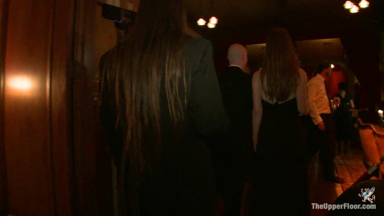 The Upper Floor by Kink: Pesta seks thanksgiving