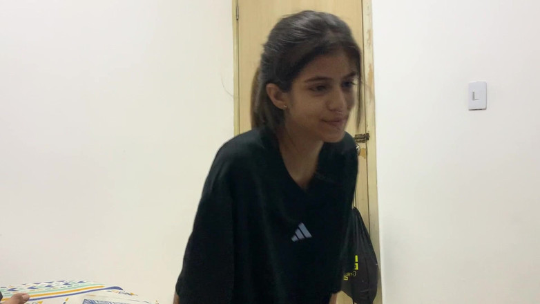 TUflacasex123: 저녁 시간에 나를 만지는 배다른 여동생이 그녀에게 도착하고 싶어