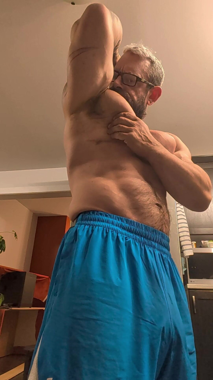 Bruiser Bearwood: Dojrzałe po siłowni flex
