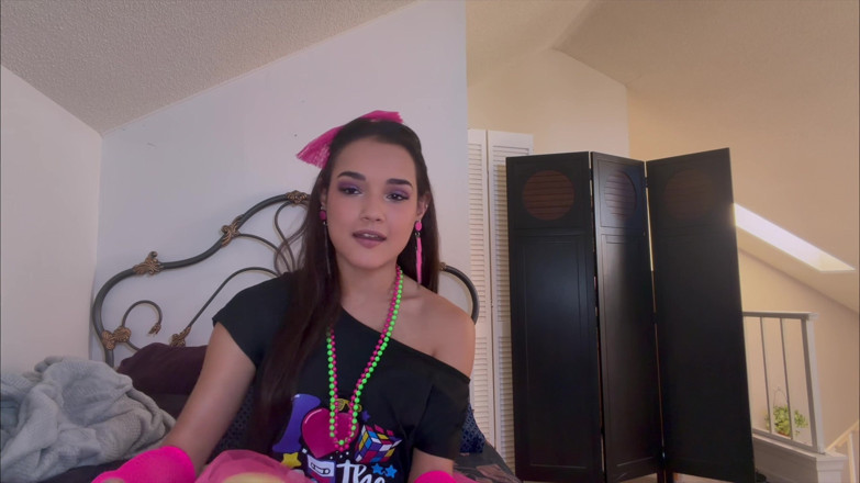 Kink in Time: Zara's Sultry '80s Jerk off Instruction 4K POV Neon Seduction Awaits!