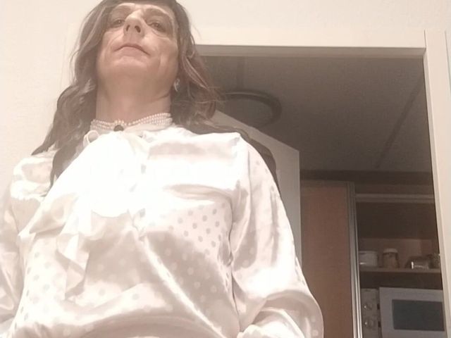 Mrs. Pampers Herself (Madame Penelope studio)