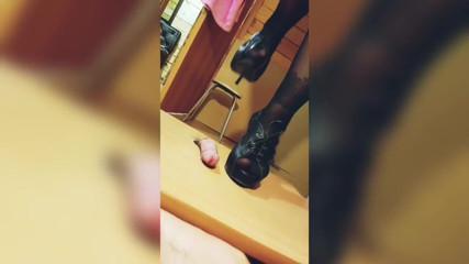 Foxy feets VR studio: Sesiune de CBT cu tocuri negre