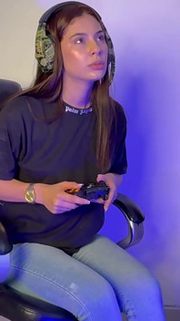 Ich nasse meine jeans, während ich mit meinen freunden spiele