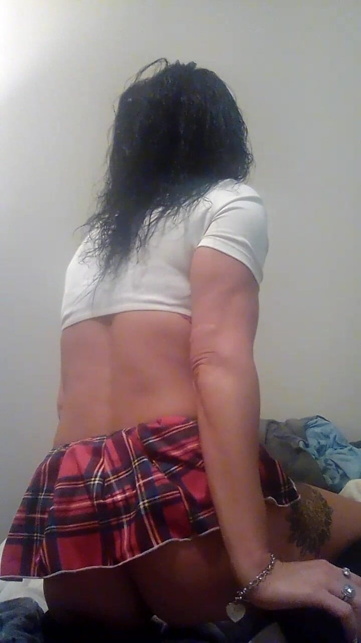 Krystal Petite Treat: शरारती छोटी चूत