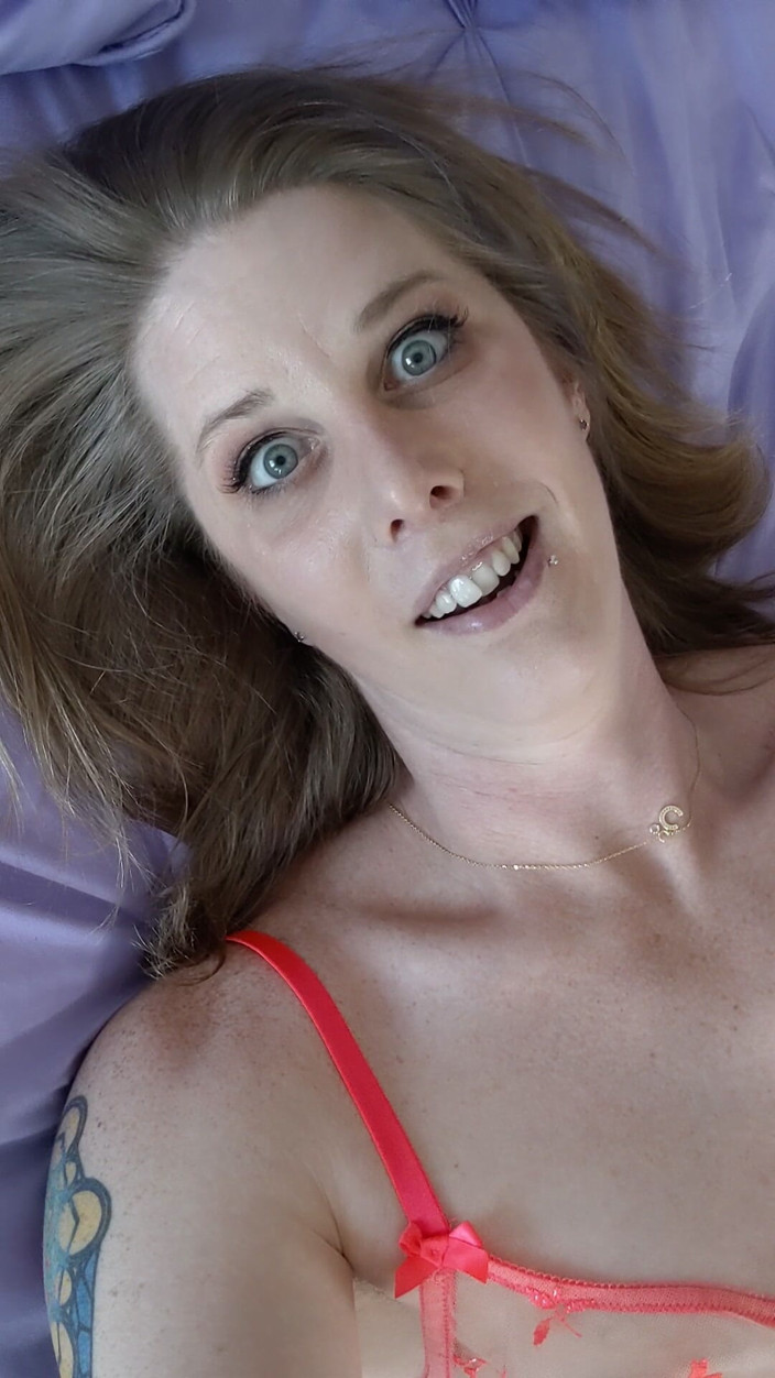 Cassie Cummings: Obsah natáčení mě nadržuje