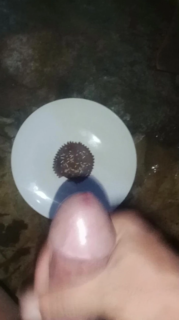 Masturbating25: Cum on Food