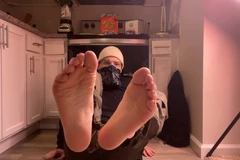 Sábado à noite, modelagem com os pés