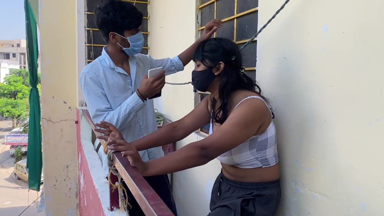 Indian Teen Girl's: Seks na świeżym powietrzu przyrodni brat i przyrodnia siostra na zewnątrz...