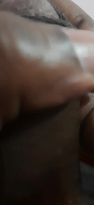 Lubina45: Yatak odasında yalnızlık zevki buluyor.