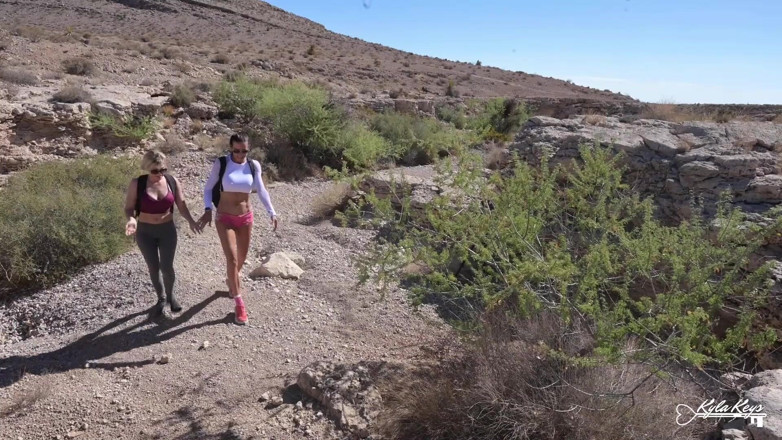 Kyla Keys: Trio su un sentiero escursionismo di Las Vegas