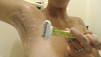 Abby Anna: Longest I've ever had armpit shaving