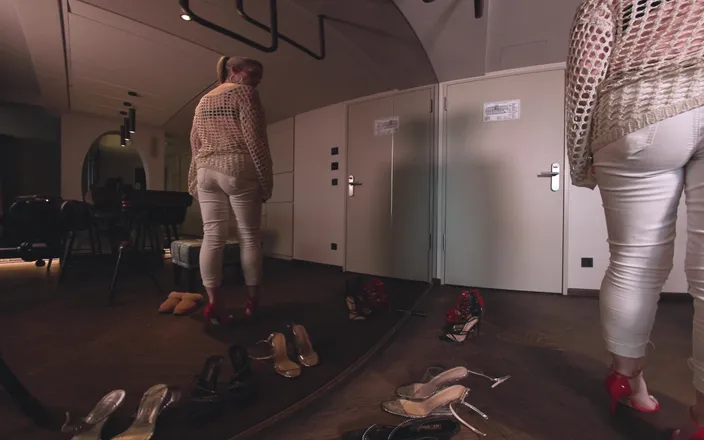 Sabdeluxe VR: Heels Show