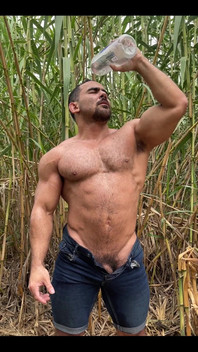 Tady je záludný vrchol některých Shenanigans, do které jsem se včera na pláži dostal