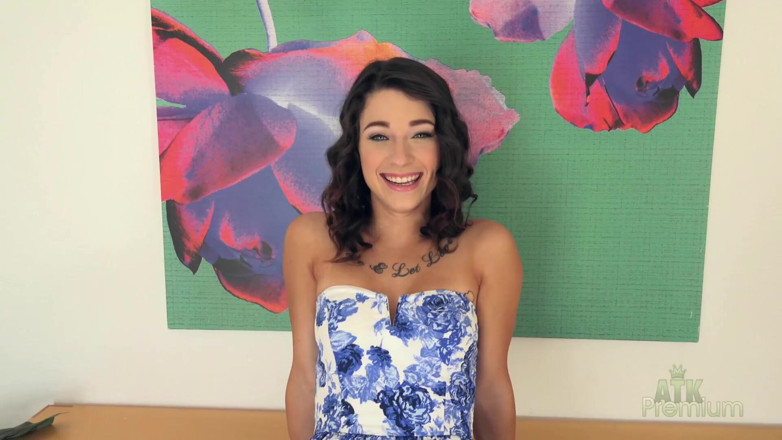 ATK Fans (Petites): Lacey channing si sta eccitando così tanto con il suo...