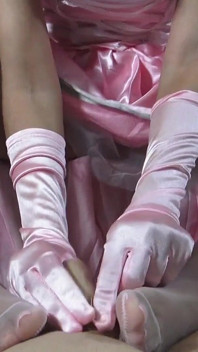Rubia real princesa en medias de nylon, trabajando con el pie y trabajando con el pie