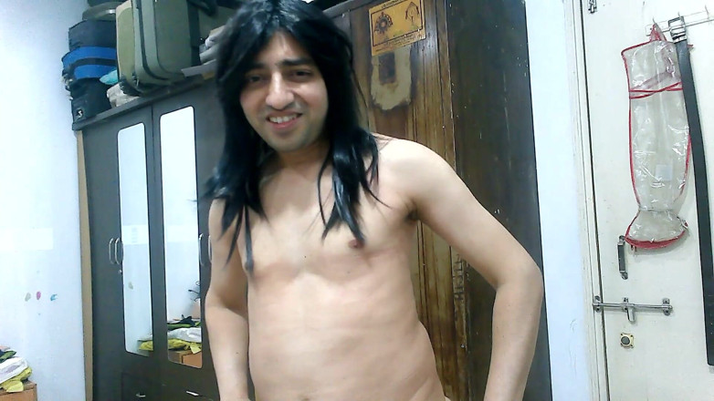Cute & Nude Crossdresser: Seksowne maminsynek crossdresser femboy Sweet Lollipop w gorącej czarnej babydoll.