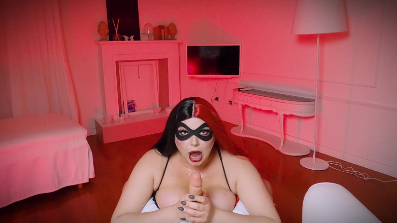 Mila Volker: Sborra disperata di harley quinn bukkake folle