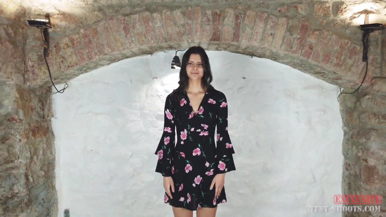 Test-Shoots: Video eksklusif gadis remaja imut viola kat si gadis perawan...