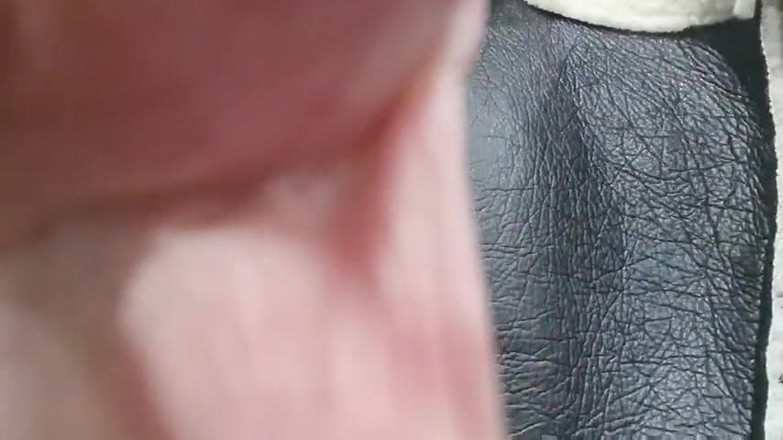 Sunny Loveli: Open big tits close