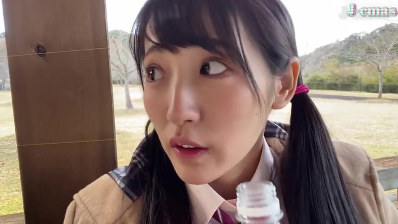 J-Cams: A Wild Beauty Who Loves Deep Kisses Captures Her Passion...