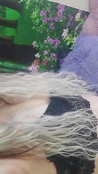 Gode dans la chatte