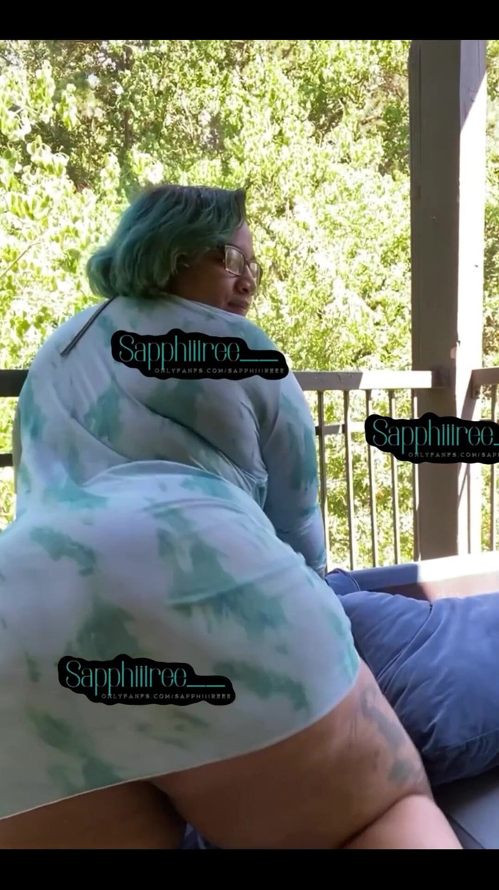 Biggdebbie solo: Big Ass