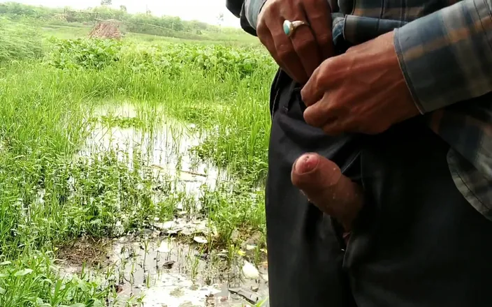Desimast7: Indian Masturbation in Outdoor Handjob Cumshotot