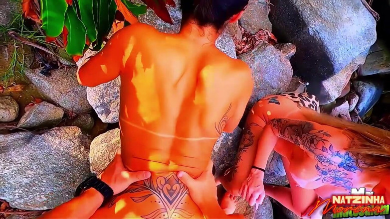 NatzinhaMorena: Di Batu Laut - Saya dan Rakan Saya