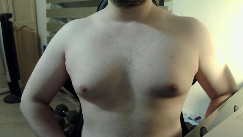 Himbo_Fox: Fleksibel dan Melantun Pecs pada Kamera