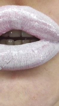 Your Stepmom Wins Your Love with Her Powerful Kissing