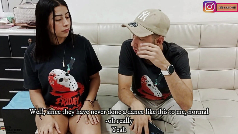 Vayolet: 私の妻の親友は、彼女が潮吹きで絶頂するまで彼女のエロティックなおもちゃで私を縛ります - スペイン語のポルノ