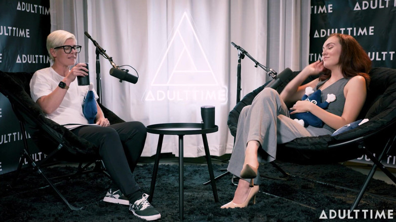 Adult Time Podcast: Freya Parker: चोदने लायक मम्मियाँ, लेस्बियनवाद, और भावनात्मक चरमसुख । The Adult Time Podcast
