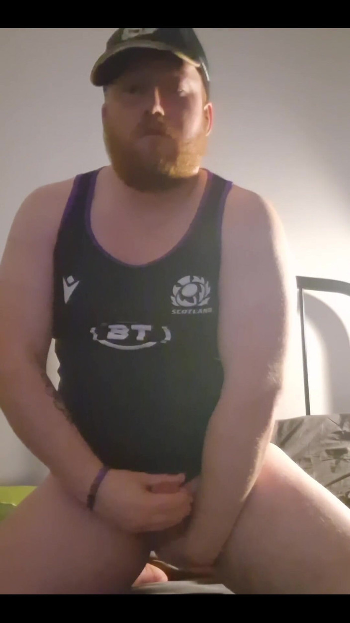 Touchstone: 그는 나를 너무 복종하고 자지를 탈 준비가 됐어