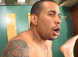 Bareback TV: Séance de sexe gay interracial