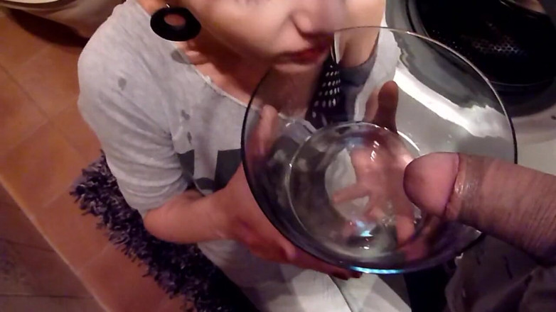 Vengalo: Pissloving Toiletslut Gets Her Mouth Filled by Vengalo