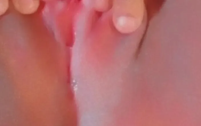 XxX Eggie XxX: Wet Pussy 1