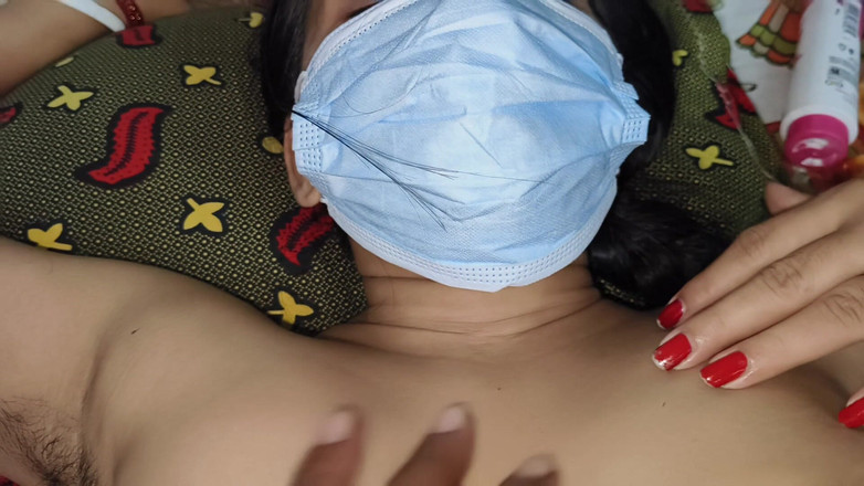 Playboy rahul: Sexy ragazzo salotto della moglie indiana calda ottiene massaggio corpo...