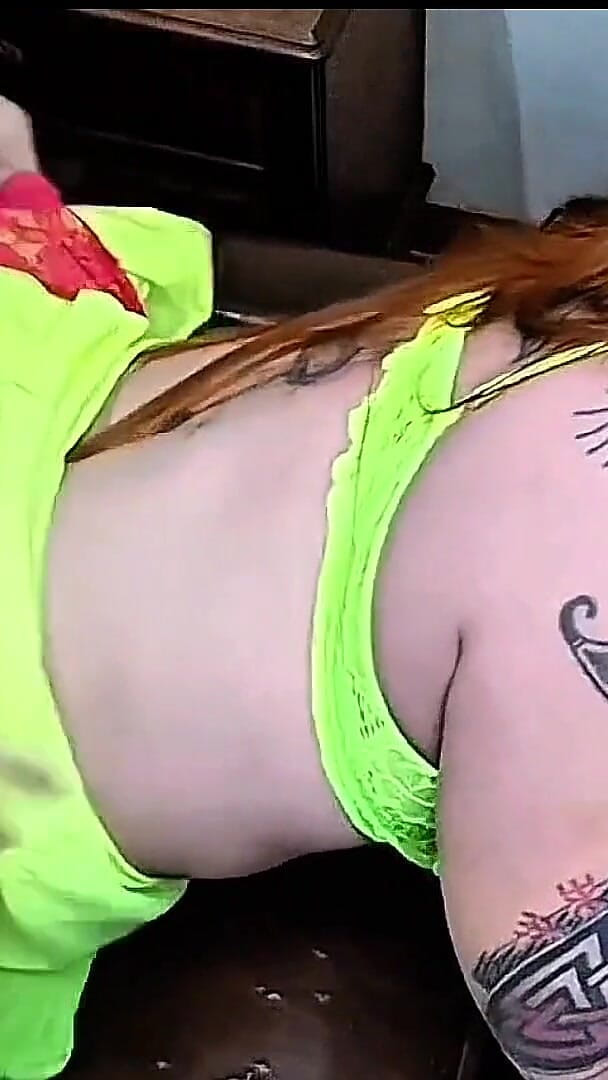 nandaragna: Hot Latina Ridding Cowgirl Shaking Her Big Ass