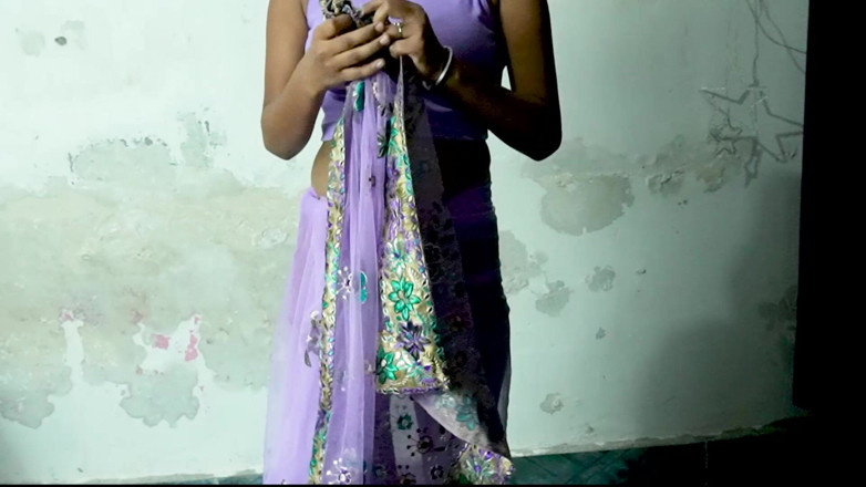 Neha Gupta: Meio-irmão fodido enquanto troca de roupa