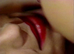 Lesbo Tube: फ्रेंच लेस्बियन सुंदरियां 69 पोज में चूत चाट रही हैं