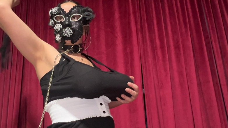 VeeVee Vixen: Titten super eng gefesselt