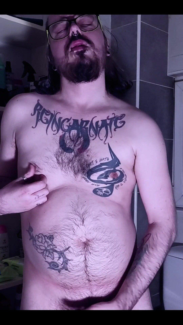 NaturalBornSinner: Mi-am scos toate hainele înainte
