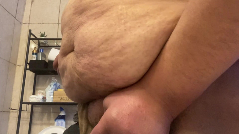 Chubbytits16: 玩弄我的小鸡巴