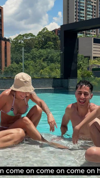 Kami melakukan swinger bertukar dan seks adalah luar biasa.