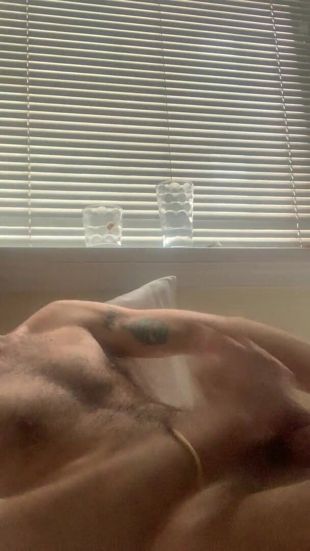 Skinnyguy_6: 高潮和肛门手淫