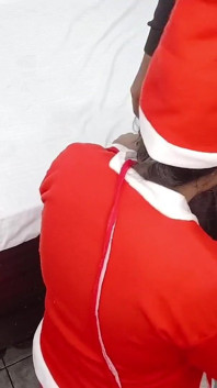Fidanzate calde mi fanno un regalo a natale pompino duro scopata missionaria e sborrata dentro sborrata nel culo all'aperto
